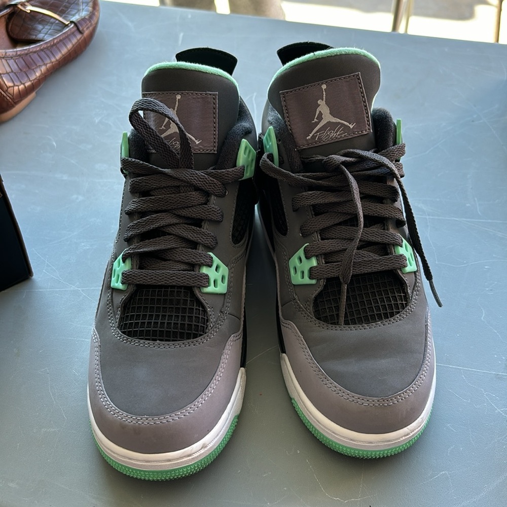 Jordan 4 Retro - Picture 3 of 6